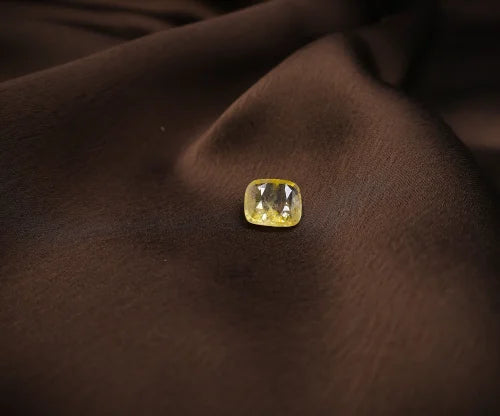 Yellow Sapphire Pukhraj Gemstone