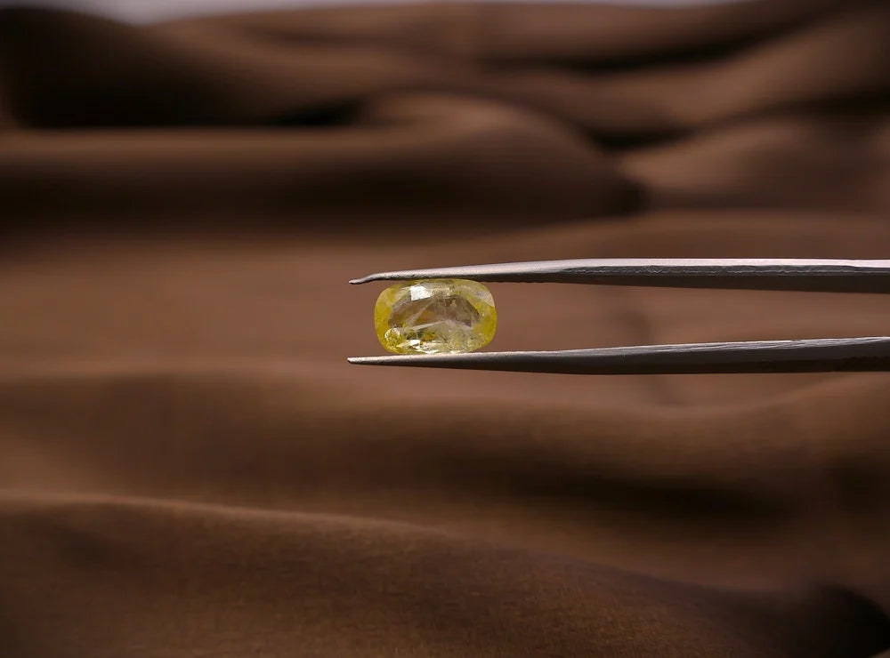 Yellow Sapphire Pukhraj Gemstone